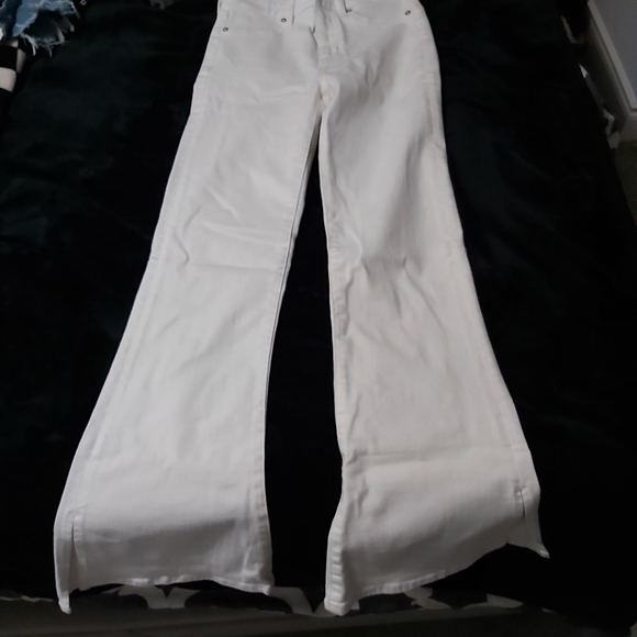 Brand new American Eagle Jeans - Picture 3 of 3